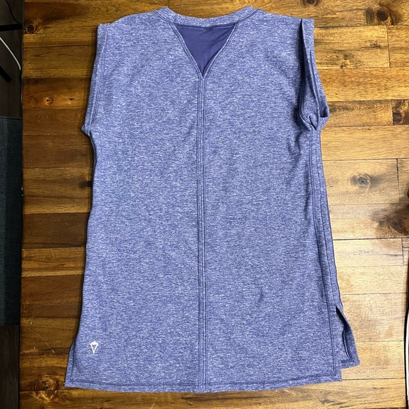 Bundle Ivivva by Lululemon Athletica Girls 10 Tank and Workout Shirt - Picture 6 of 8